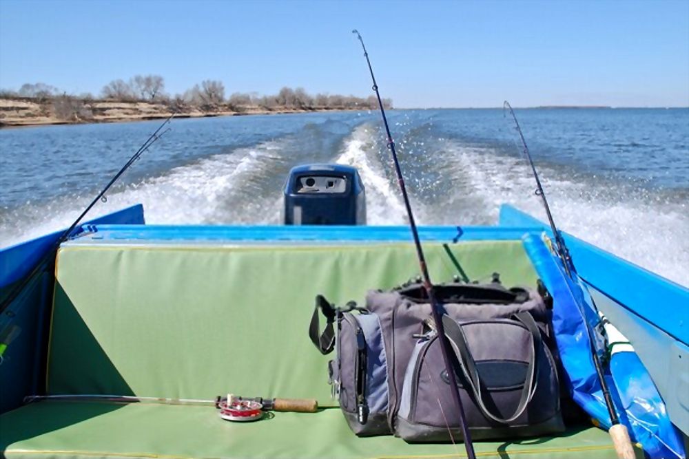 how to choose the best tackle bag for saltwater