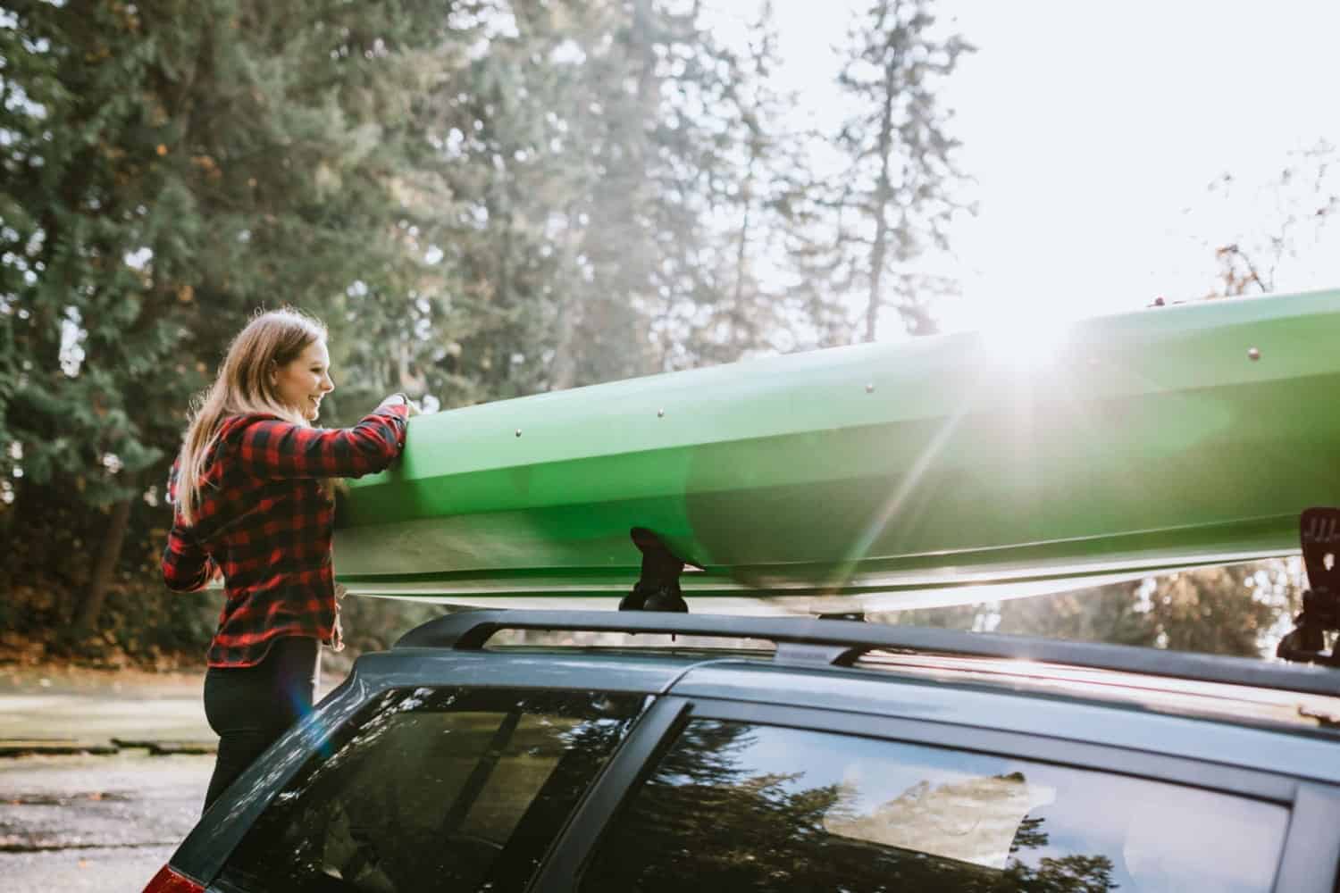 transport kayak on car