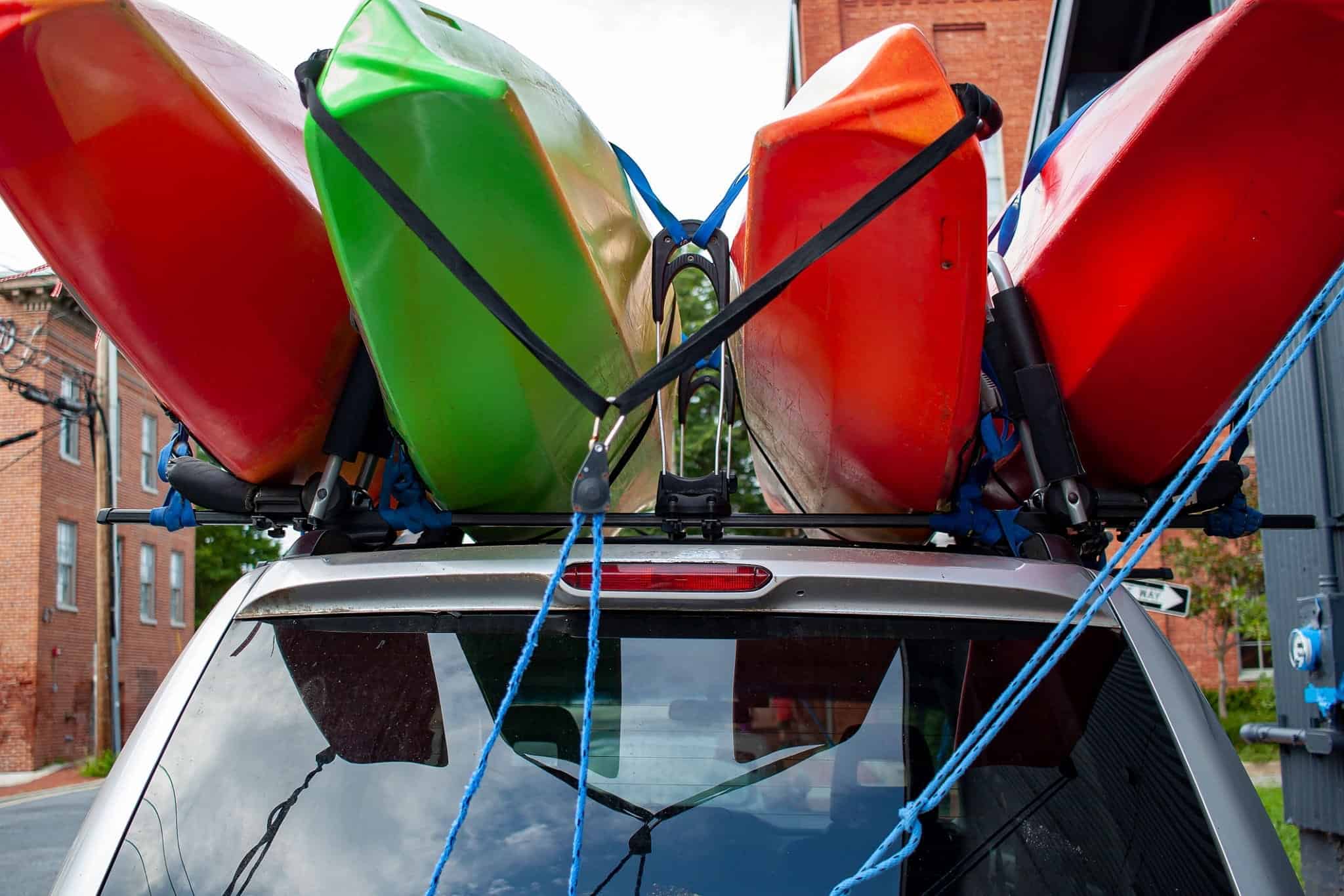 how to transport 3 kayaks