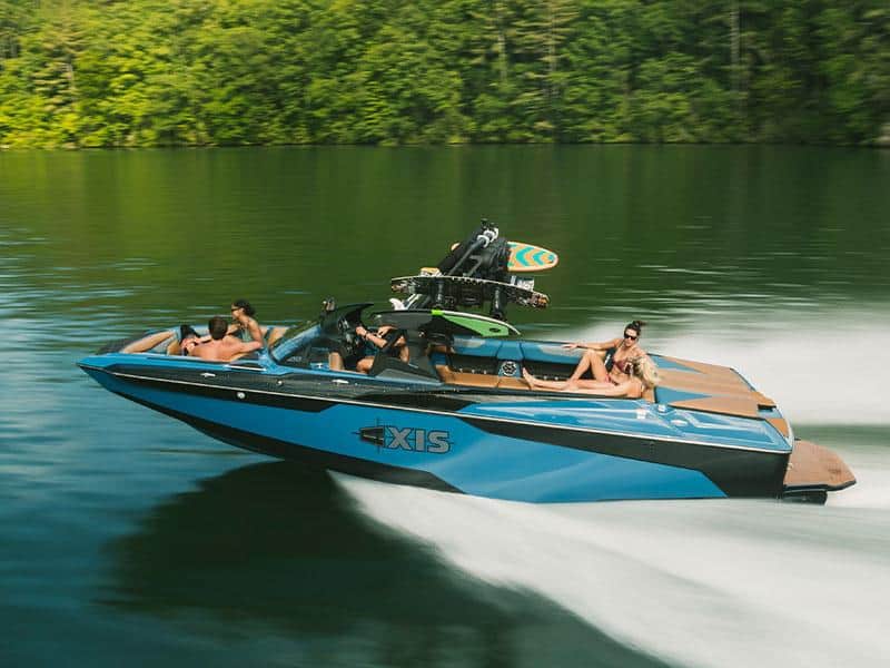 axis wake boat