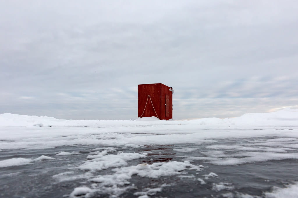 how to build a lightweight ice shack